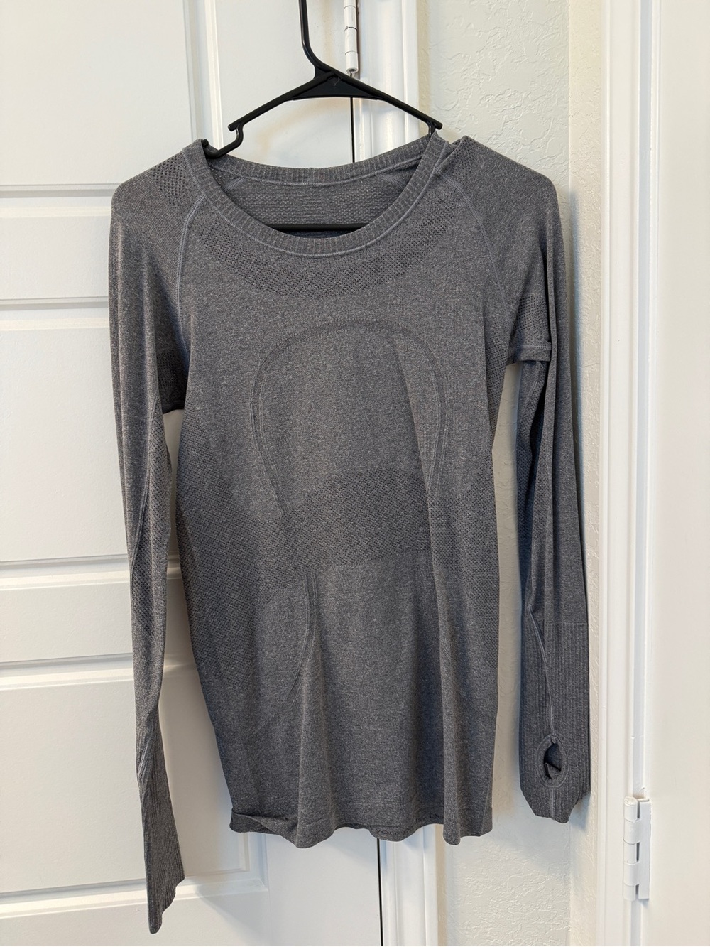 Lululemon Swiftly Tech Long Sleeve Top
